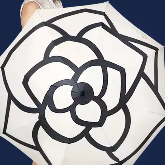 WHITE CAMELLIA FLOWER LUXURY FOLDING UMBRELLA NEW - Picture 2 of 9